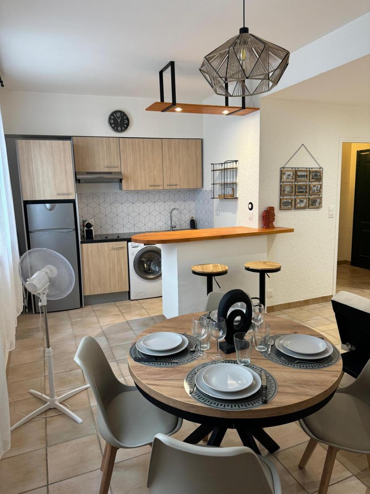 Charmant Appartement En Hypercentre De Castelnaudary Exterior photo